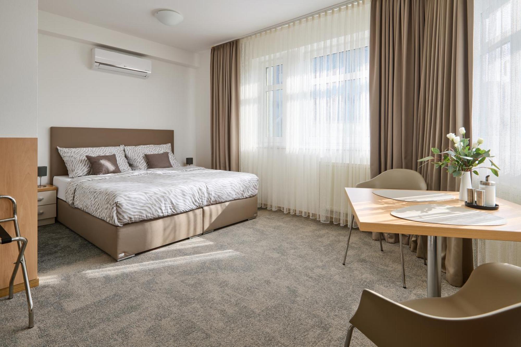Hotel Osvit Mladá Boleslav Extérieur photo